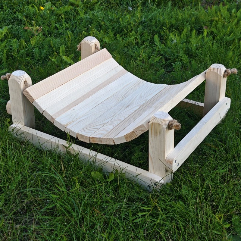 Dřevěná postýlka