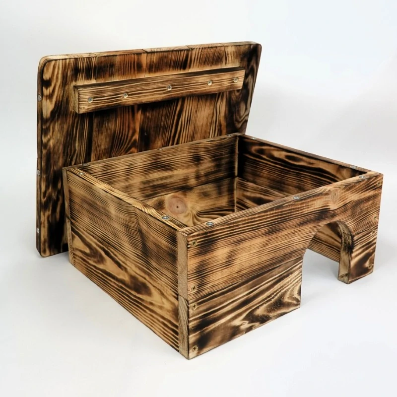 Dřevěný domeček, odnímatelná střecha, opálený povrch