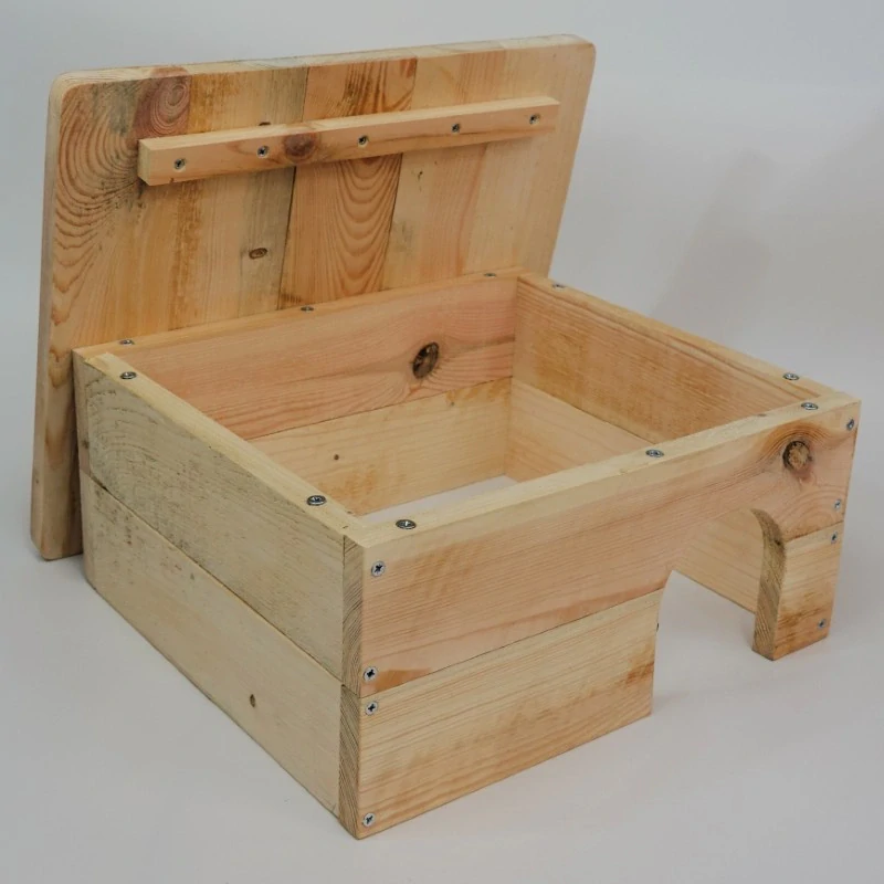 Dřevěný domeček, odnímatelná střecha